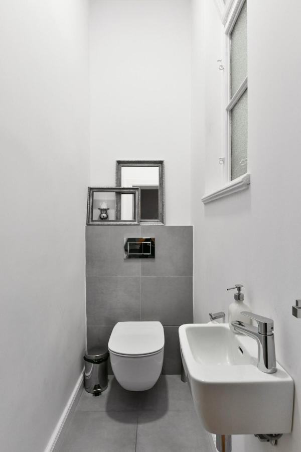 Cityscape Wenceslas Square Apartment Прага Экстерьер фото