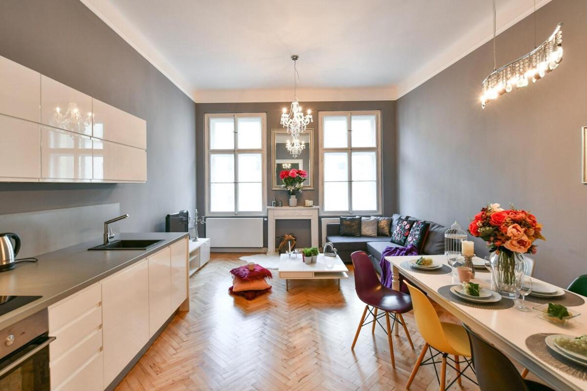 Cityscape Wenceslas Square Apartment Прага Экстерьер фото